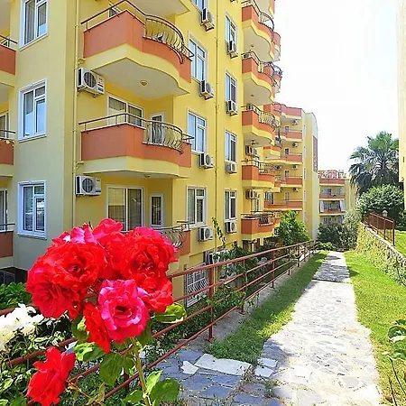 In Gundogan Sitesi 4757 Apartment Alanya