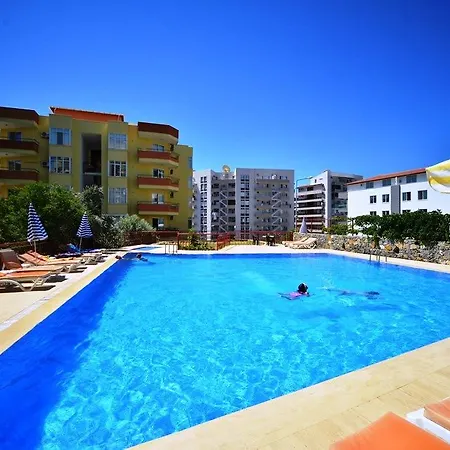 In Gundogan Sitesi 4757 Apartment Alanya