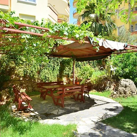 In Gundogan Sitesi 4757 Apartament *